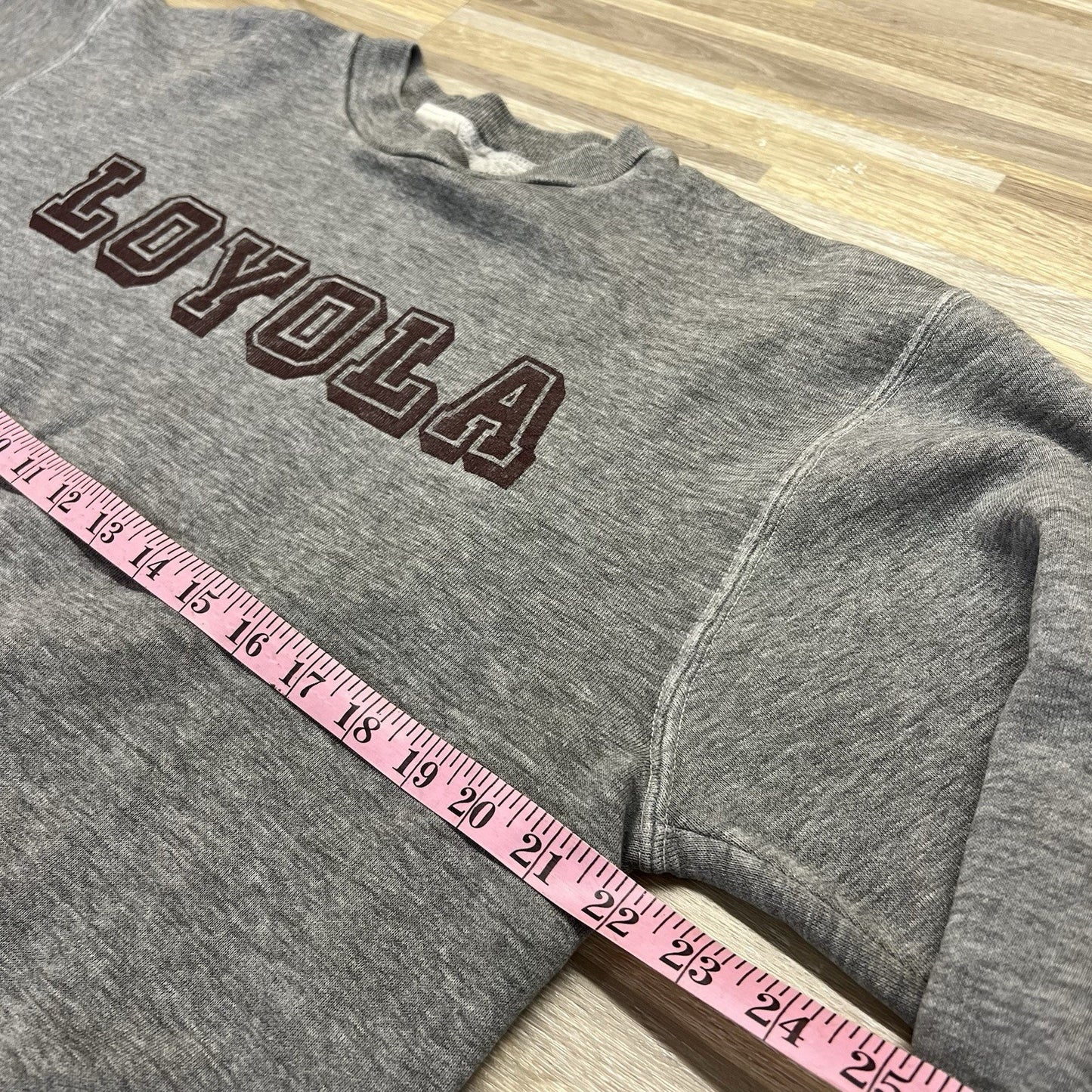 Vintage Loyola University Soft Grey Sweatshirt Size L - M228