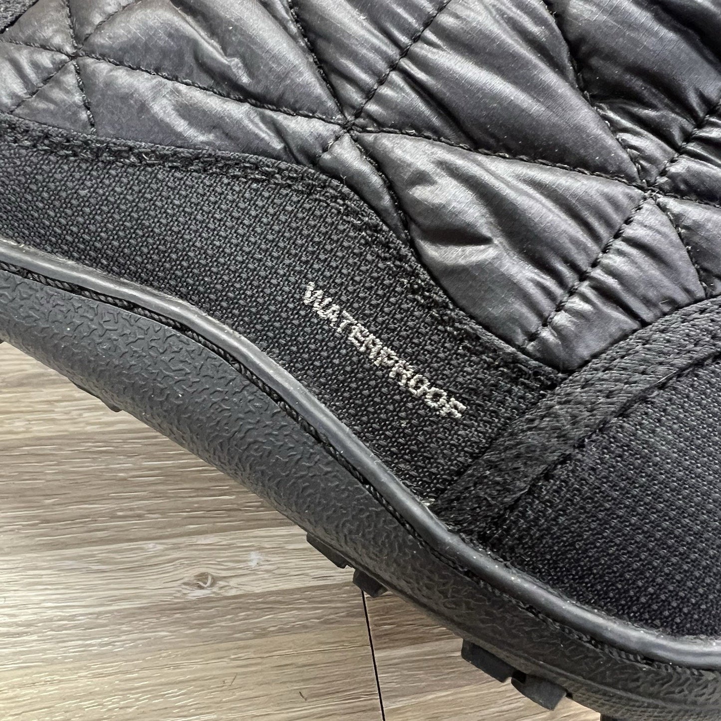 Columbia Quilted 200 gram Fur waterproof Black Winter Boot Womens 10 - JL508