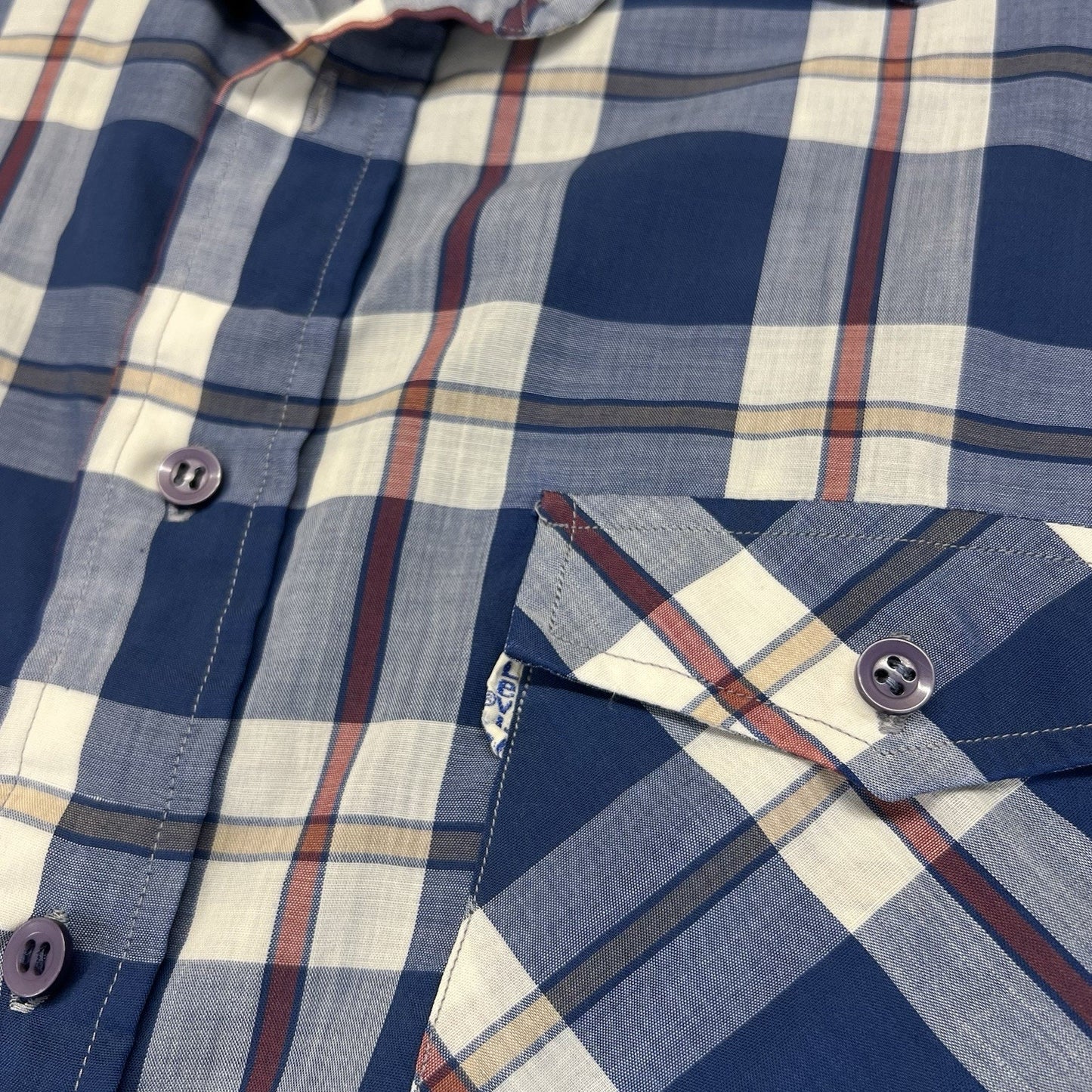 Vintage Levi’s Plaid Button Down Short Sleeve Shirt Size XL - M199