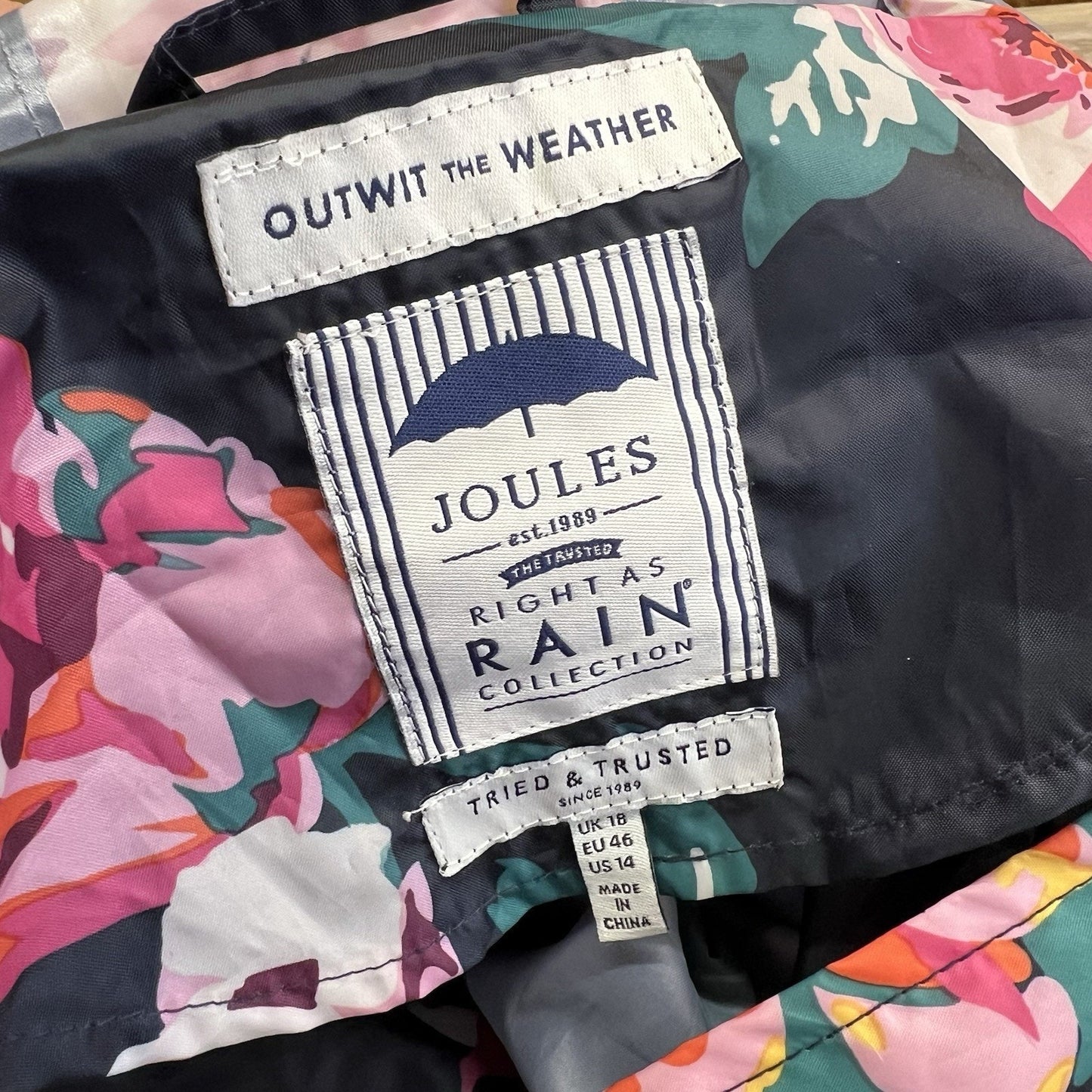 Joules Right as Rain Waterproof Breathable Jacket Black Floral Size 14 - JL386
