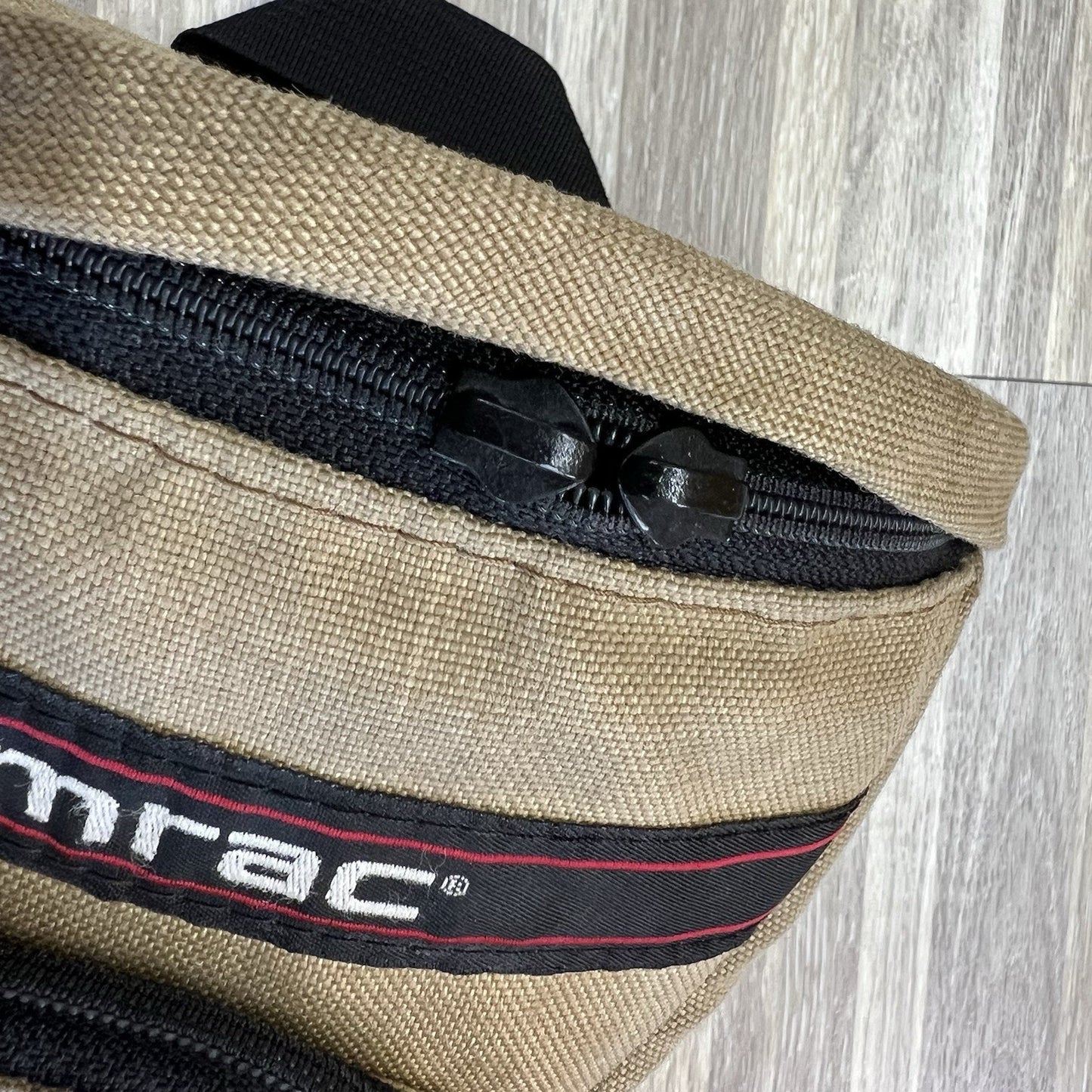 Tamrac Camera Bag with Shoulder Strap Brown, 10"x8"x5" -JB339