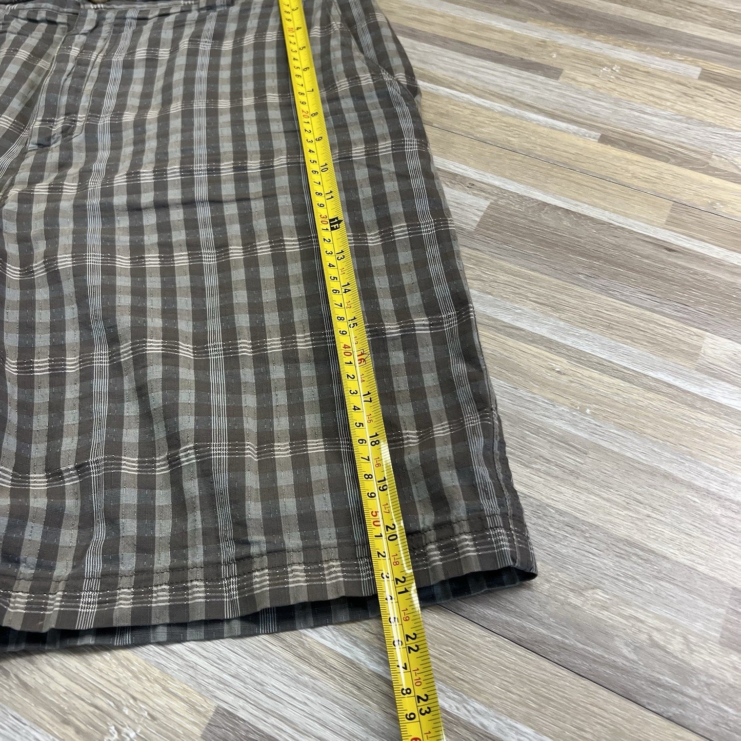 VTG Columbia Men’s Shorts Brown Plaid Chino Size 34 - JN321