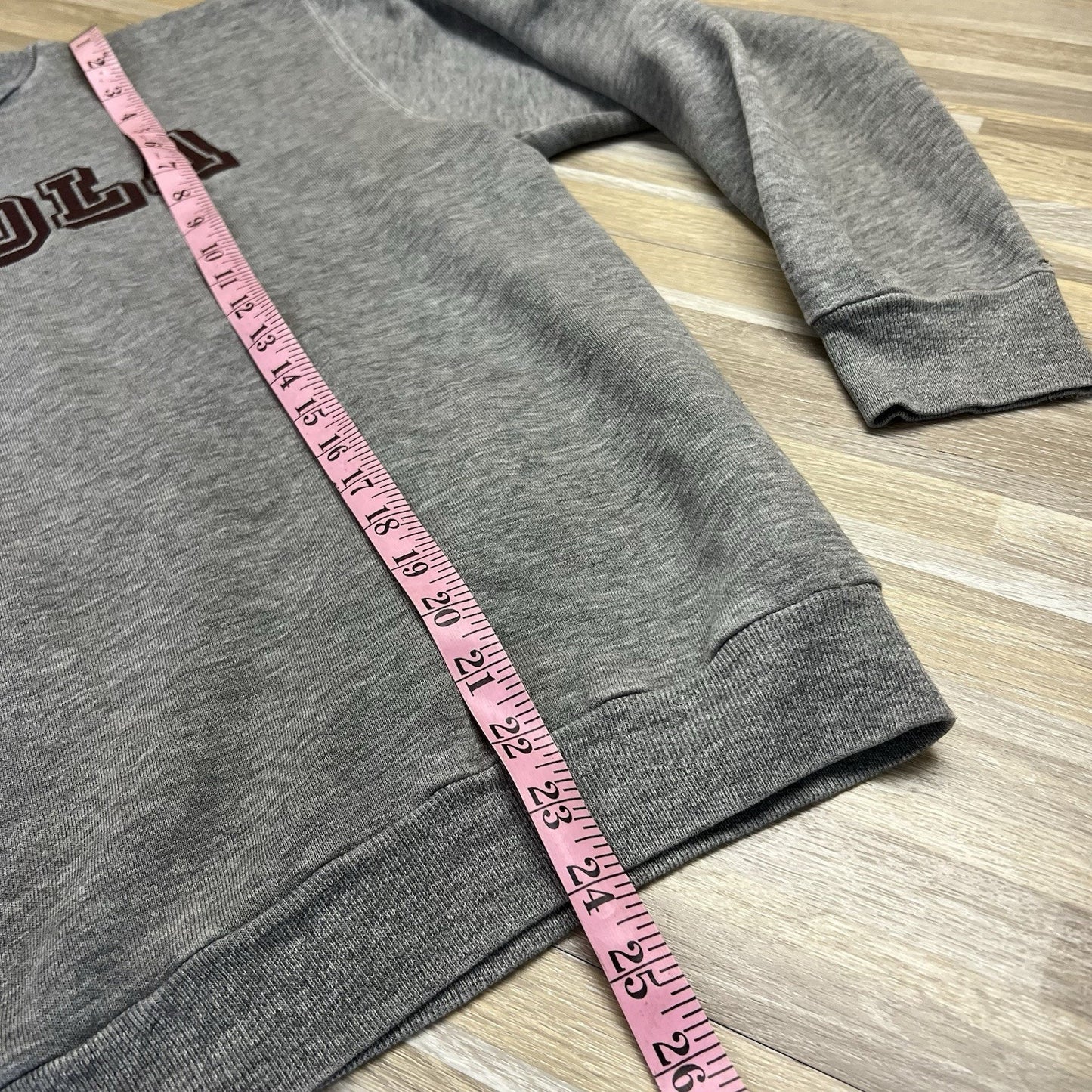 Vintage Loyola University Soft Grey Sweatshirt Size L - M228