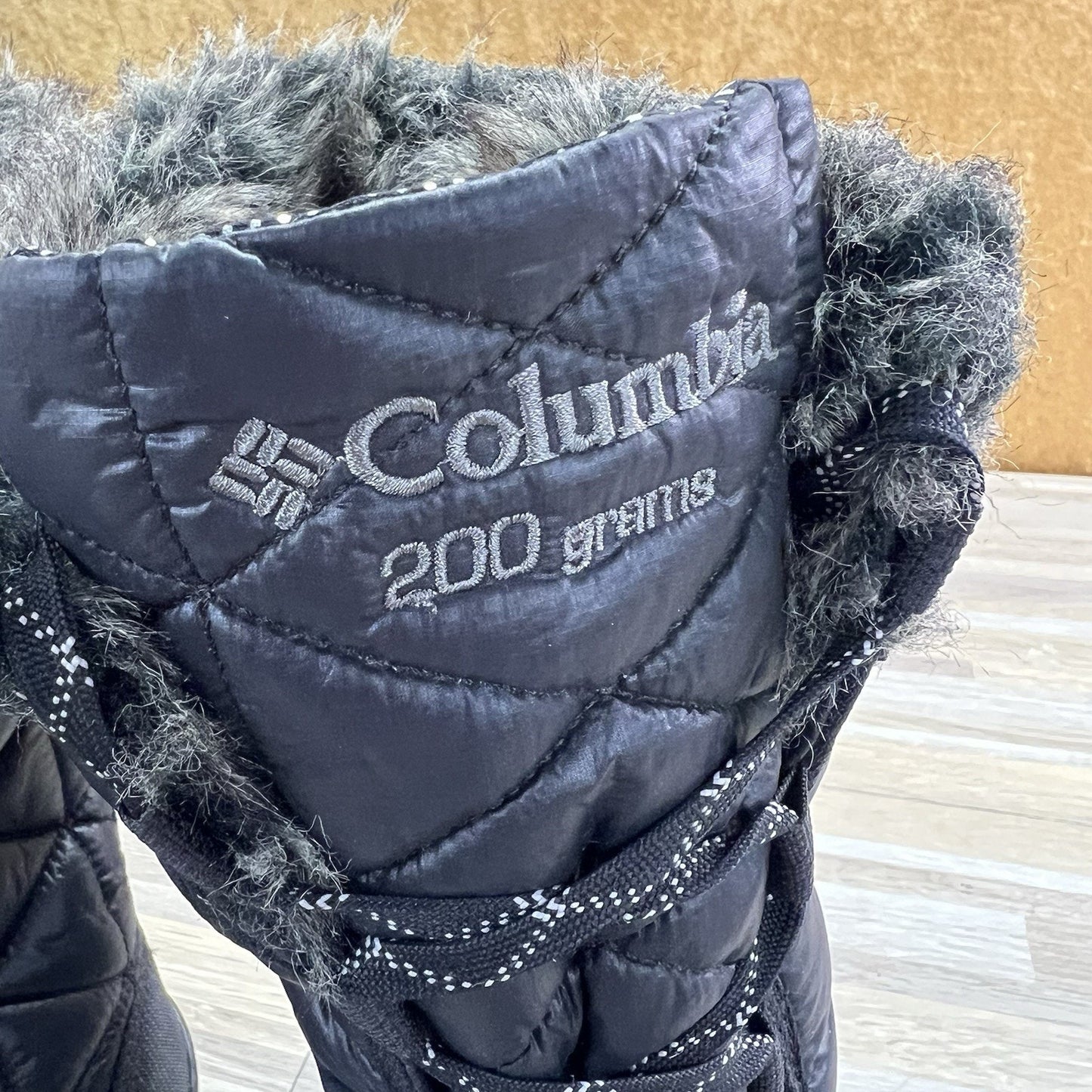 Columbia Quilted 200 gram Fur waterproof Black Winter Boot Womens 10 - JL508