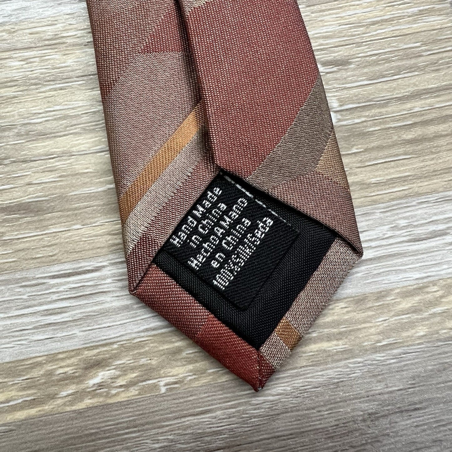 NEW Van Heusen Silk Tie Men's Necktie Energy 2 Orange Stain Resistant - JL500