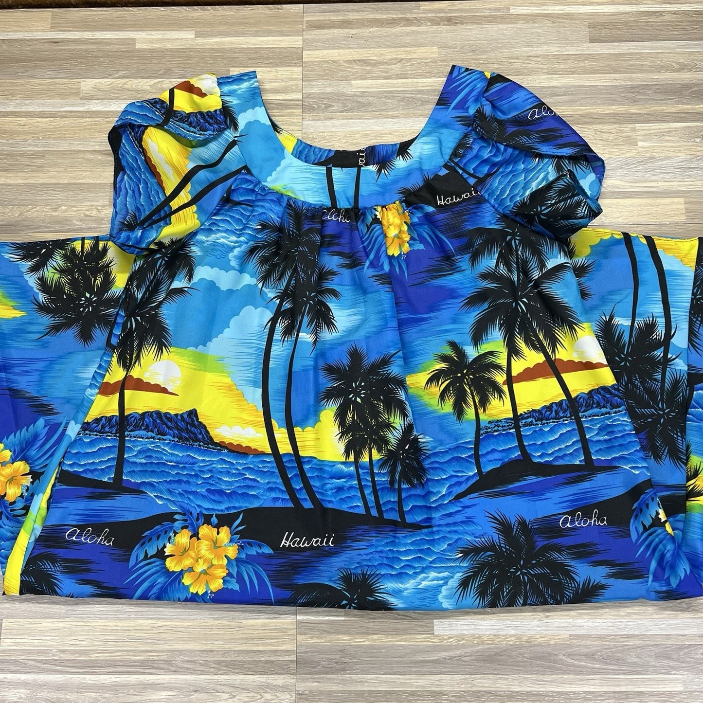 Vintage Royal Creations Made In Hawaii Dress Size Medium - M203