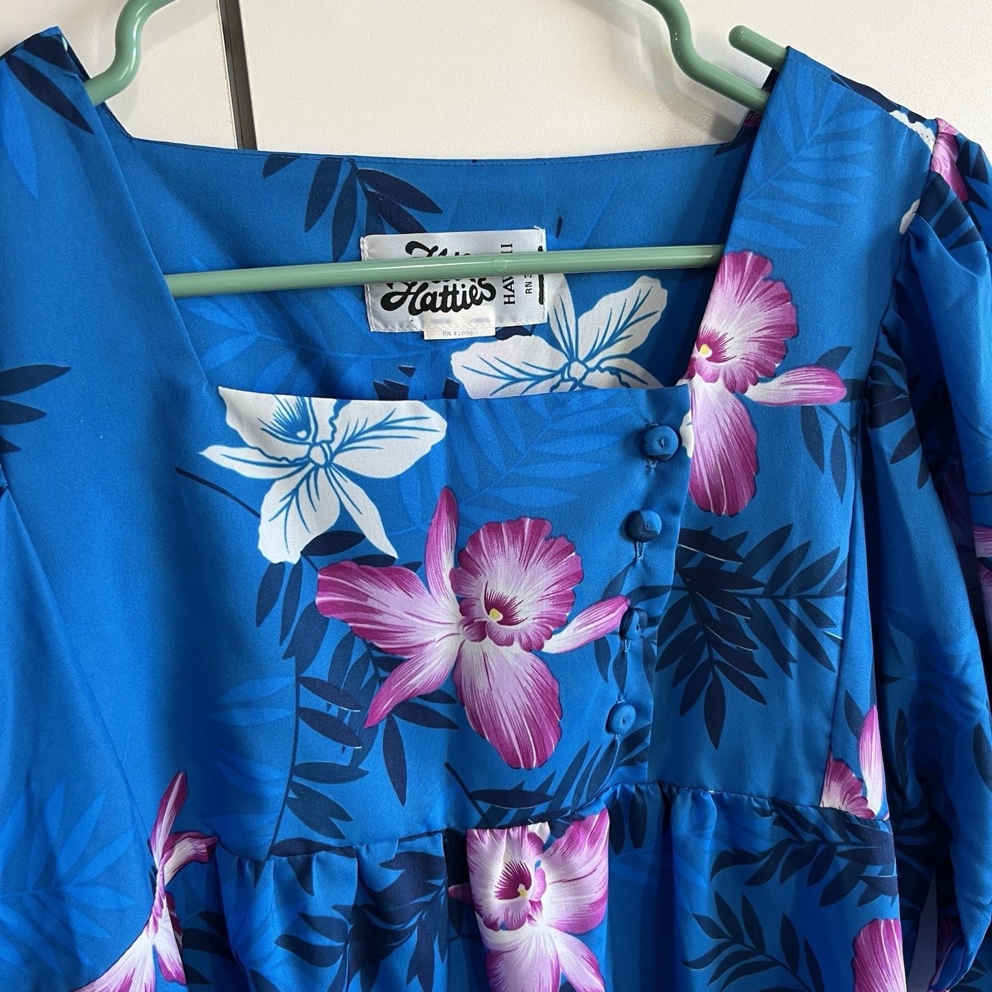VTG Hilo Hattie’s Hawaii Floral Blue Muumuu Single Pocket One Size Long- JL396
