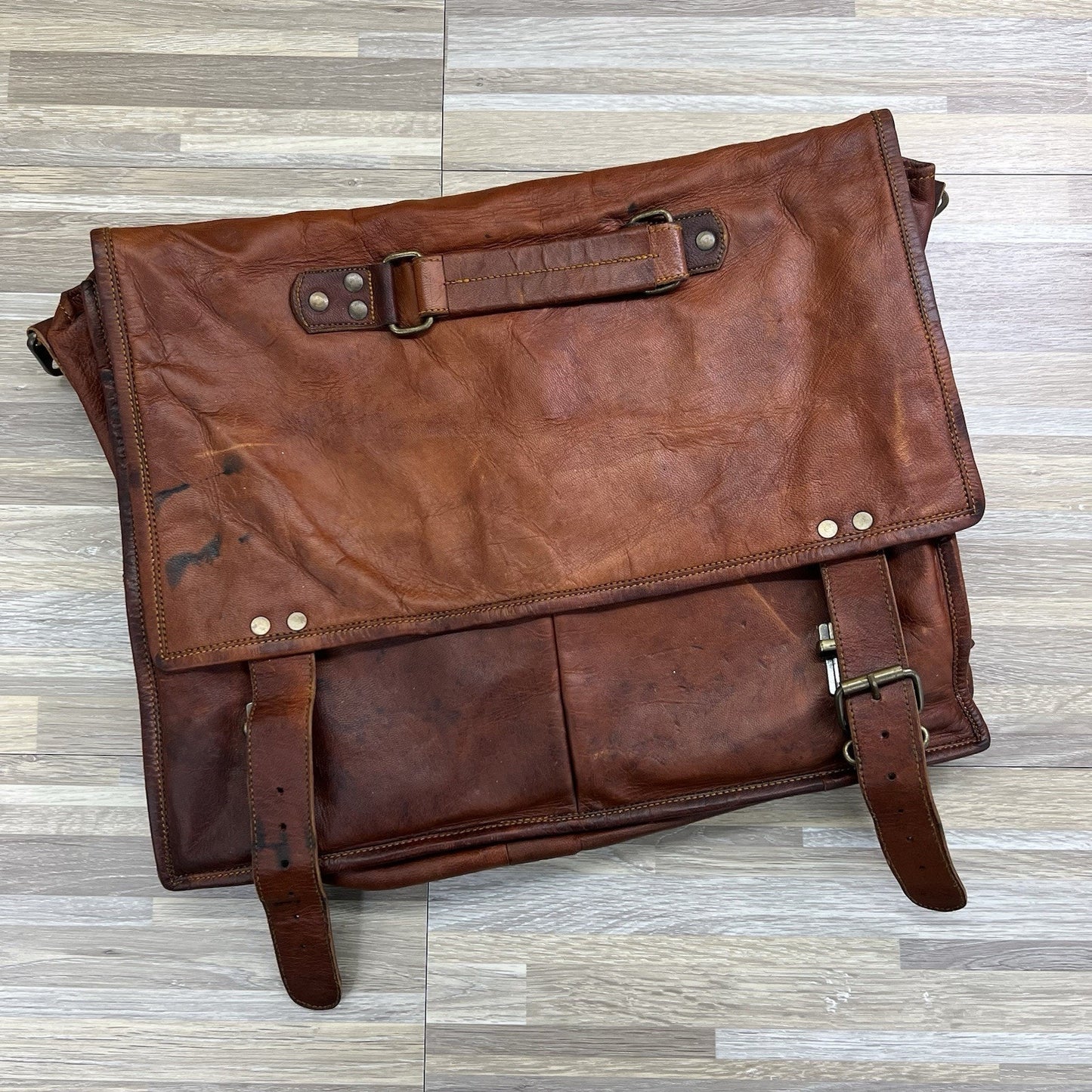 Komal's Passion Leather Messenger Bag Buckle Closure Vintage Brown - JL403