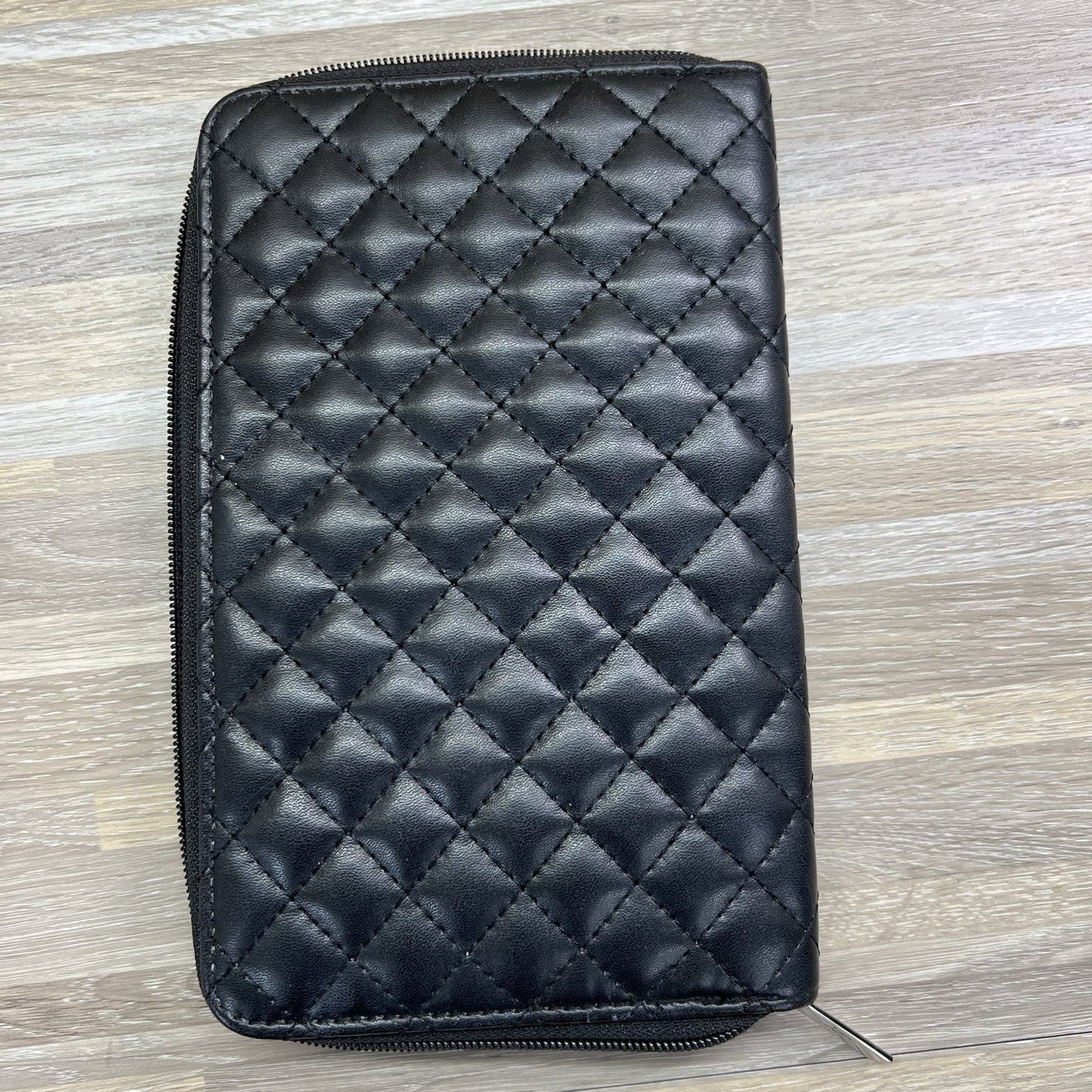 It Brushes for Ulta Case Quilted Black Make Up Brush Zip Up Case Travel - JL521