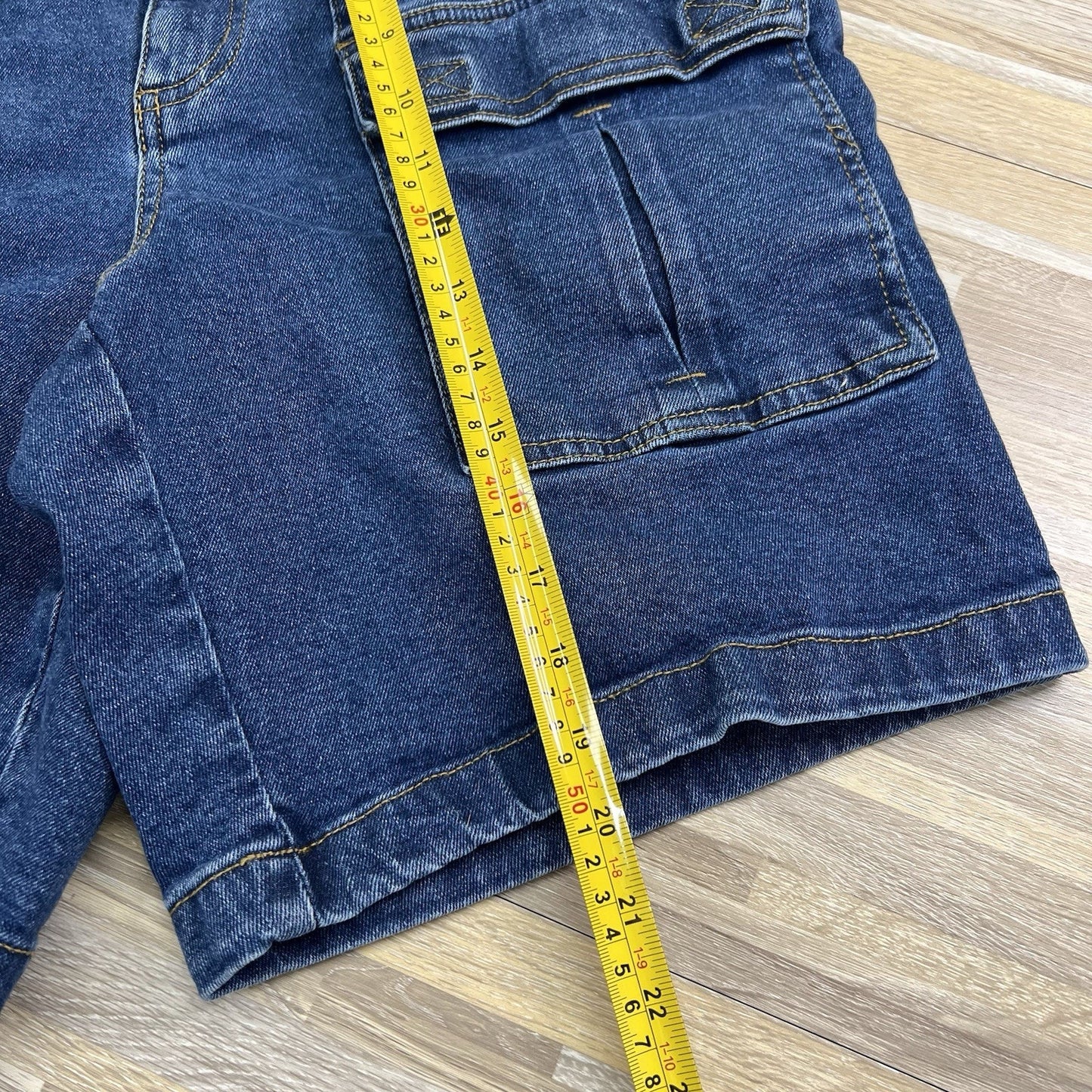 John Blair Y2K Flat Cargo Denim Shorts Hiking Shorts Size 32 - JL361