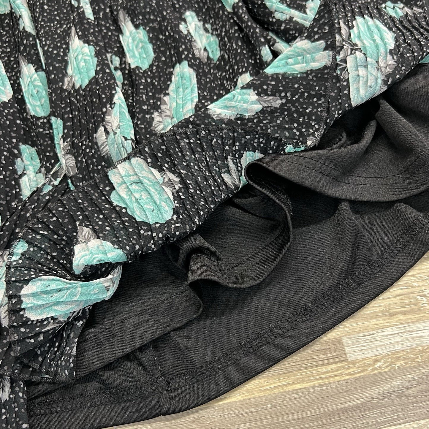 Torrid Women’s Skirt Blue Roses Maxi Size 2 Waist 36 - JN279