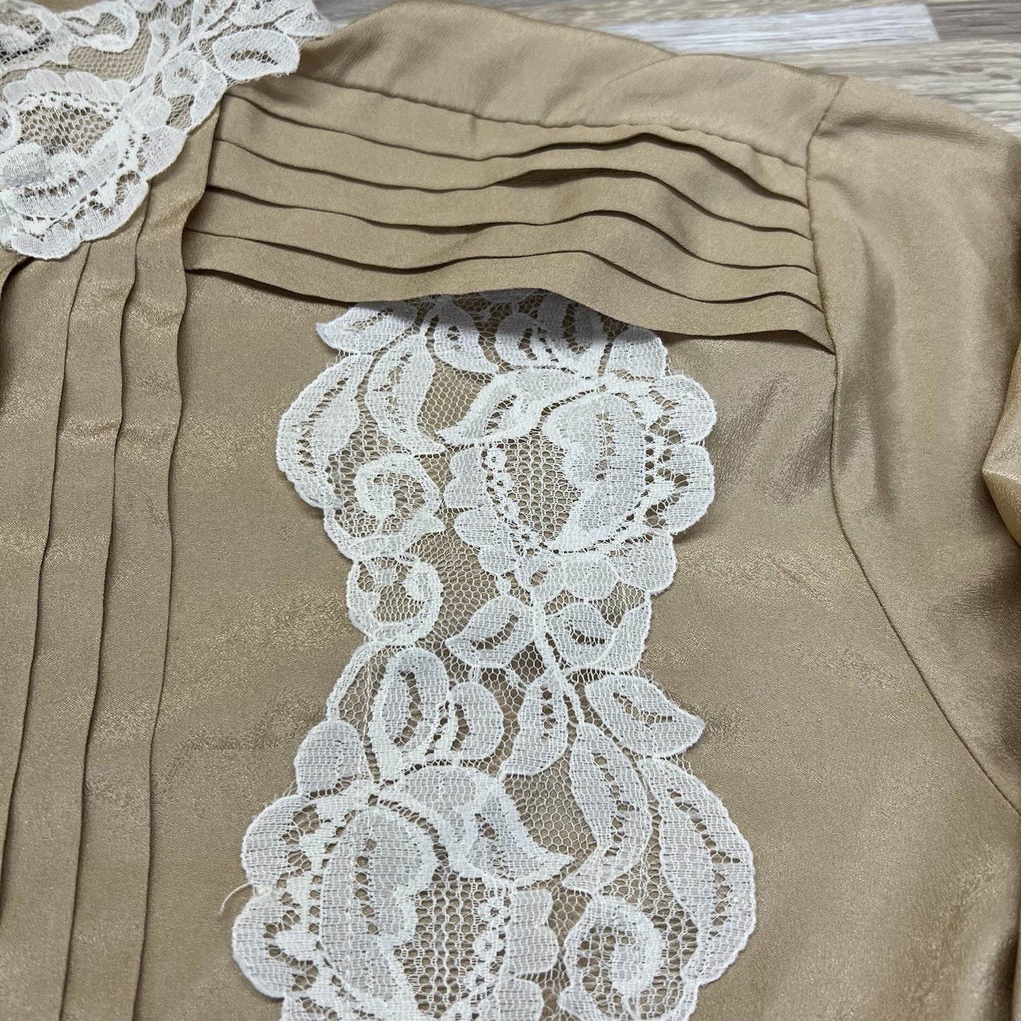 Vintage Worthington Poly Lace Blouse Pleated Size 18 M-L - A128