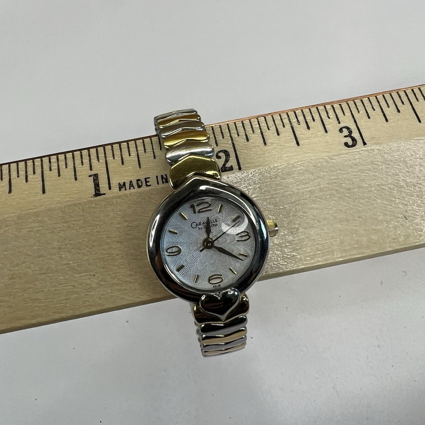 Vintage Caraville By Bulova Women’s Watch Heard Shaped Band UNTESTED - M190