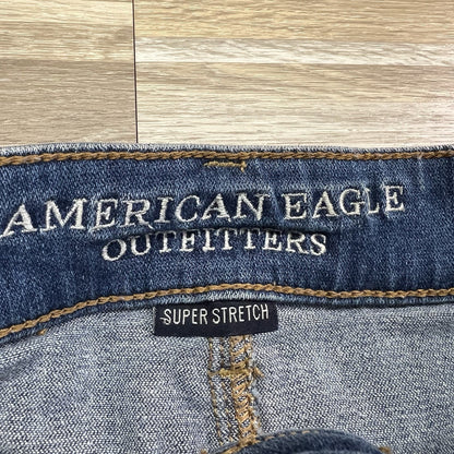 American Eagle Hi-Rise Shortie Denim Shorts Destroyed Size 6 28- JN278
