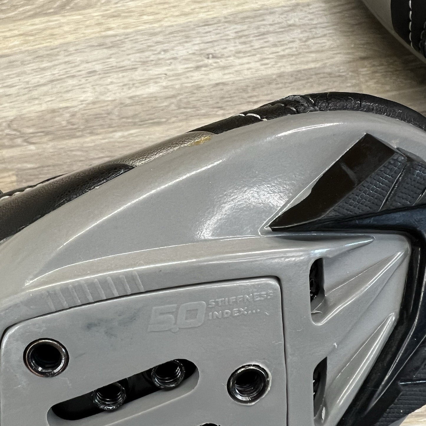 NWOT Specialized Spirita RD Women Cycling Shoes Size 7 Black Grey Clip On -8O645