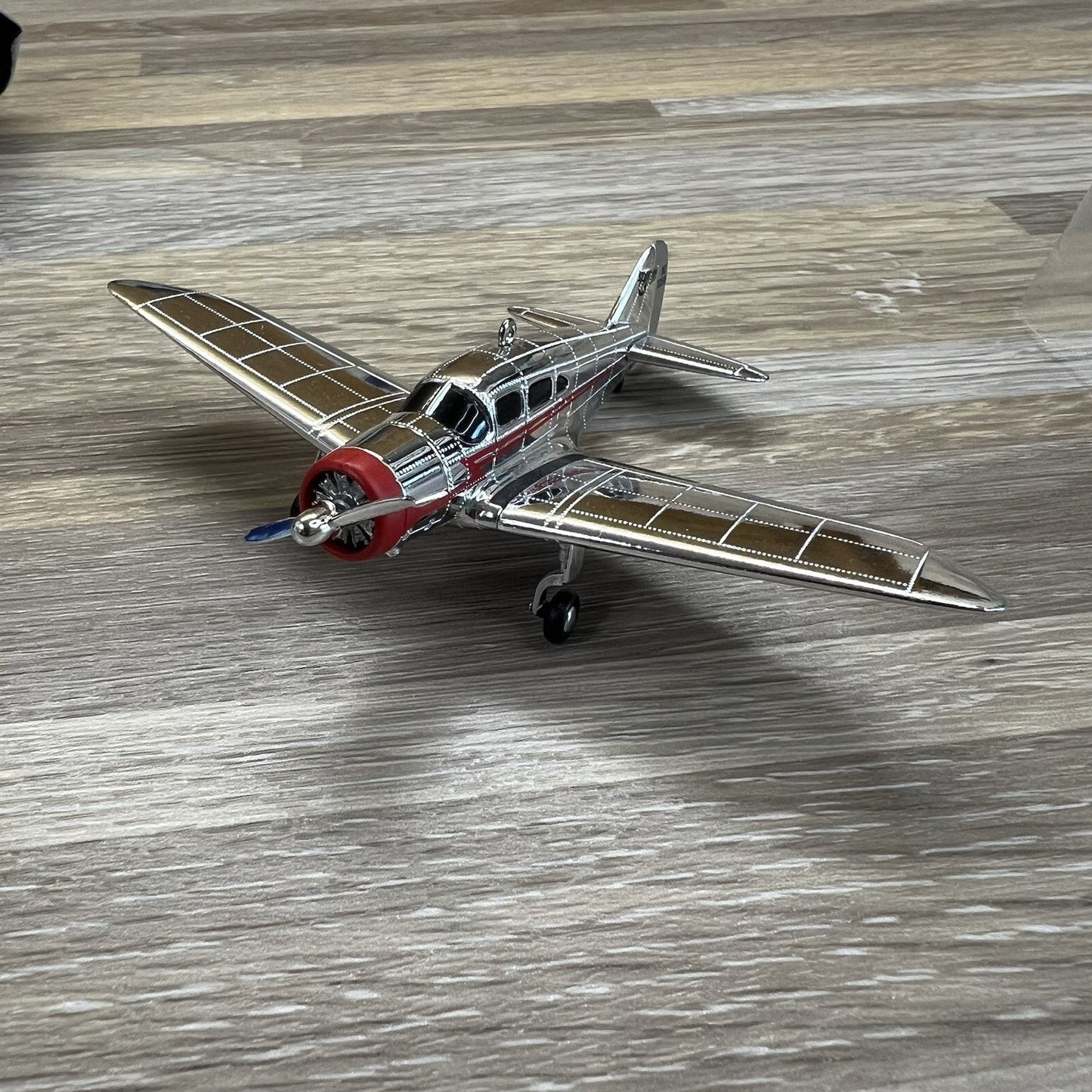 Hallmark 2004 Skys The Limit 8th Spartan Model 7-W Executive Ornament Plane-A119