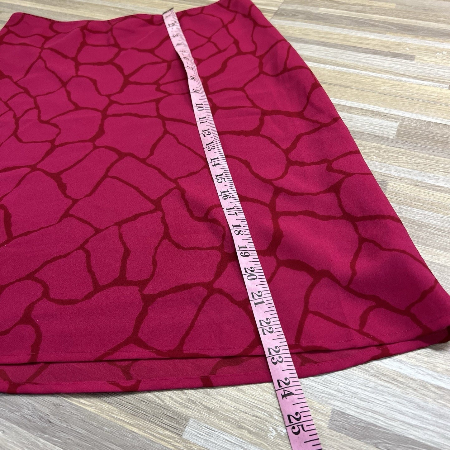 Express Polyester Skirt Giraffe Print Size Small 30 - JN282