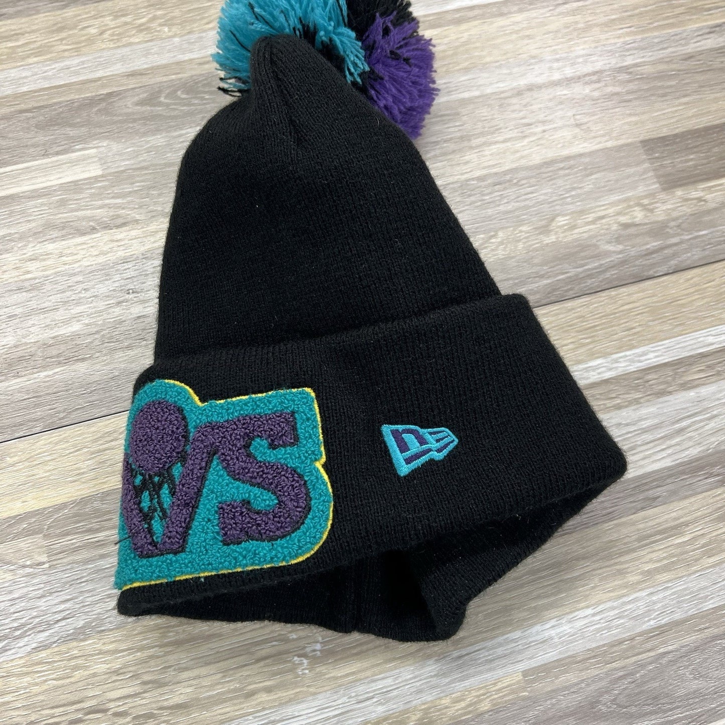 New Era Cavs Cavaliers Beanie Stocking Hat Hardwood Classics Pom Pom - 2D695