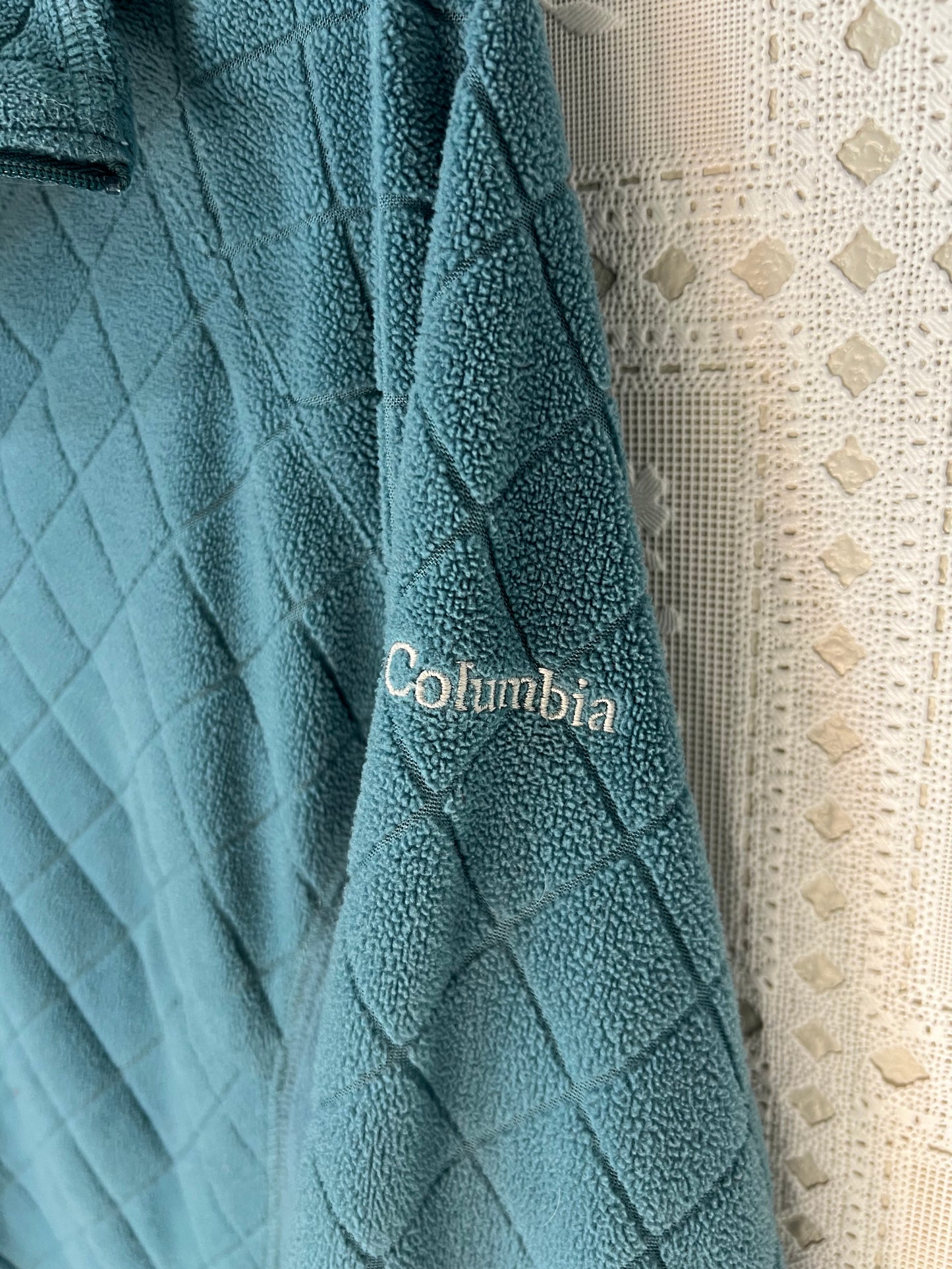 Columbia Women’s fitted fleece - L