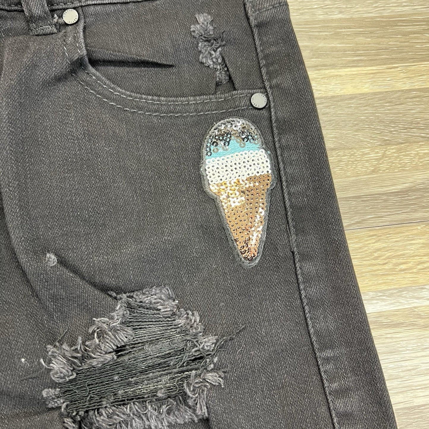 Black Label C’est Toi Girls Destroyed Shorts NWT Size S - A107/108