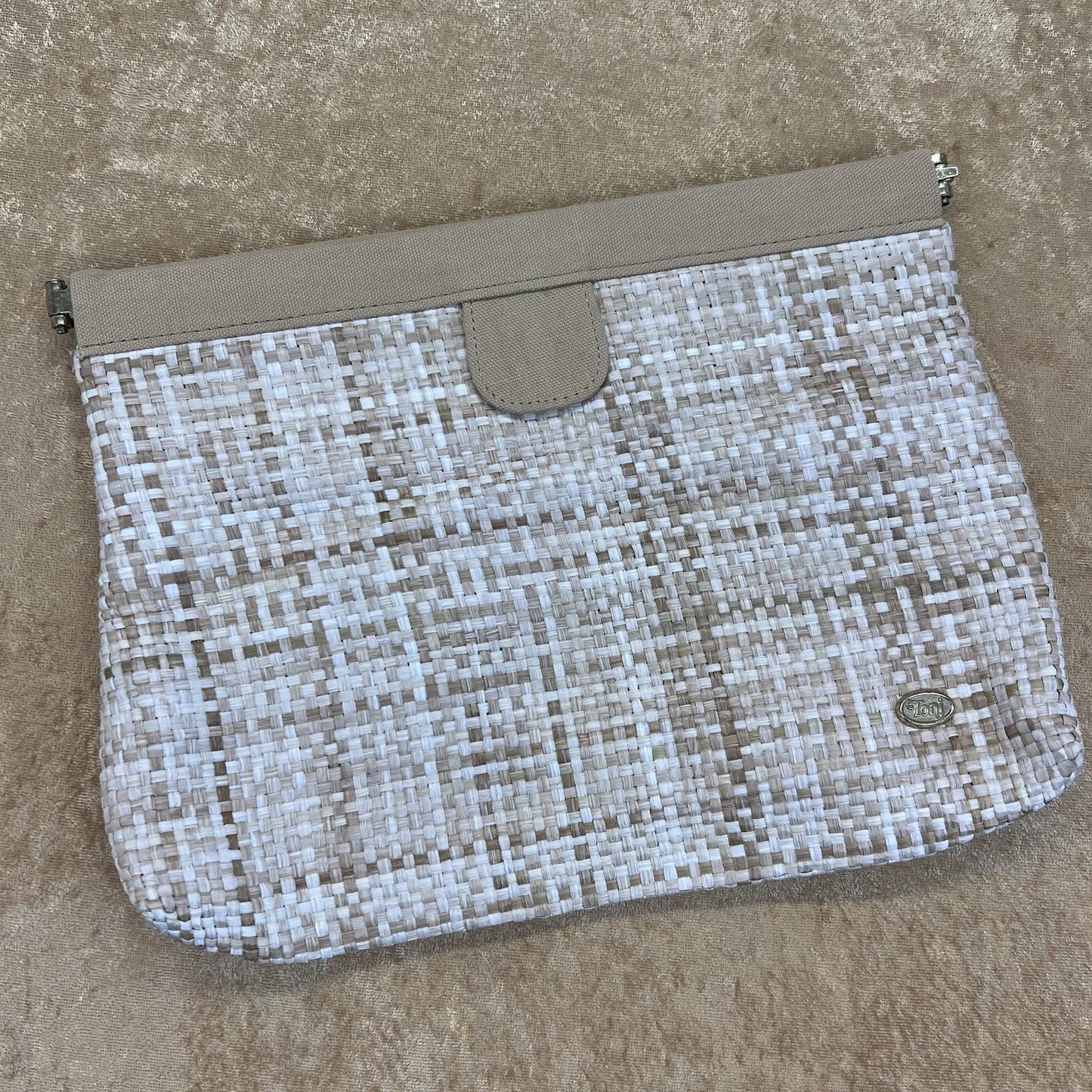 Vintage Toni Woven Clutch Hand Bag