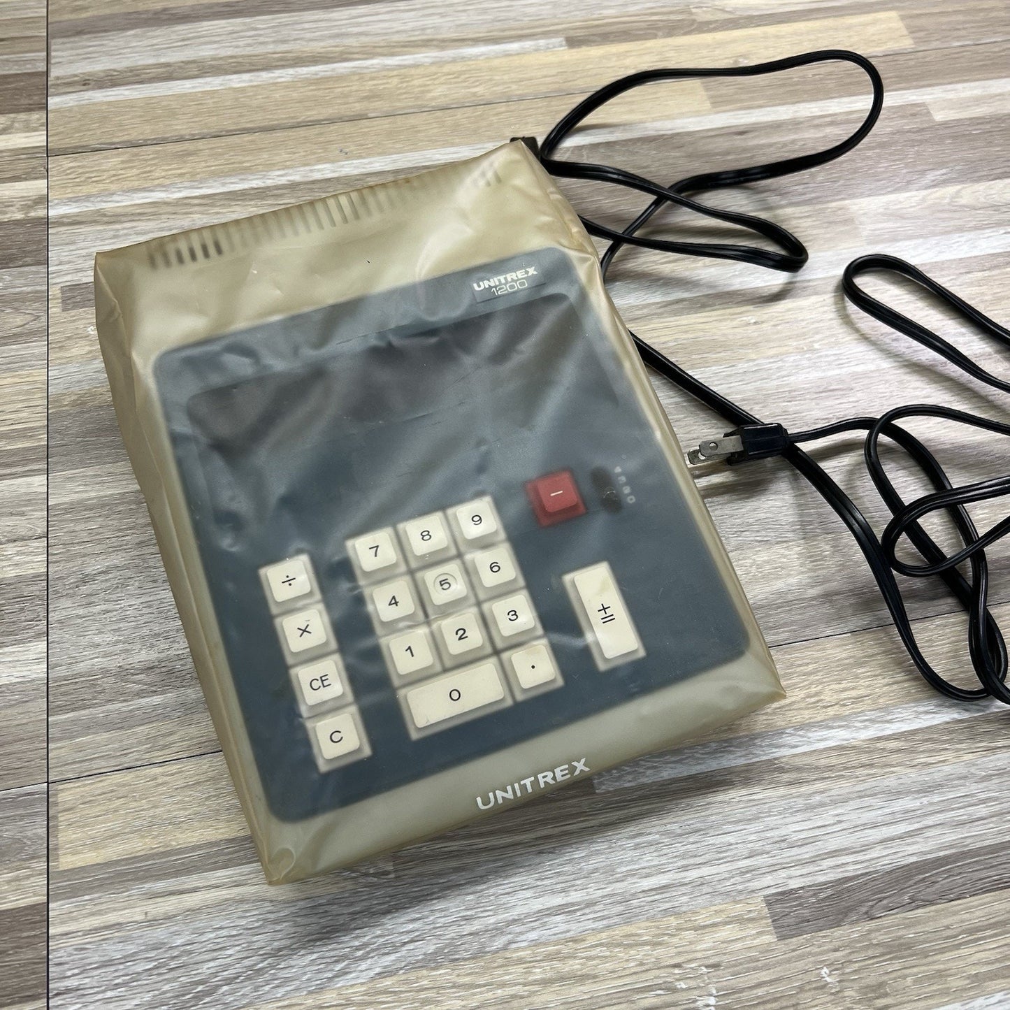 VTG Unitrex 1200 AC Powered Calculator W/Cover Tested WORKS GREAT - 10D717