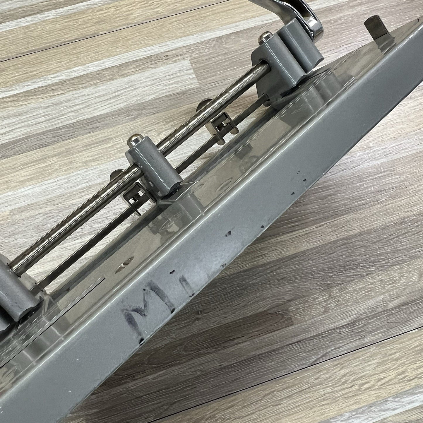 VTG Wilson Jones Hummer Heavy Duty Metal Adjustable 3 Hole Punch - TESTED -1D708