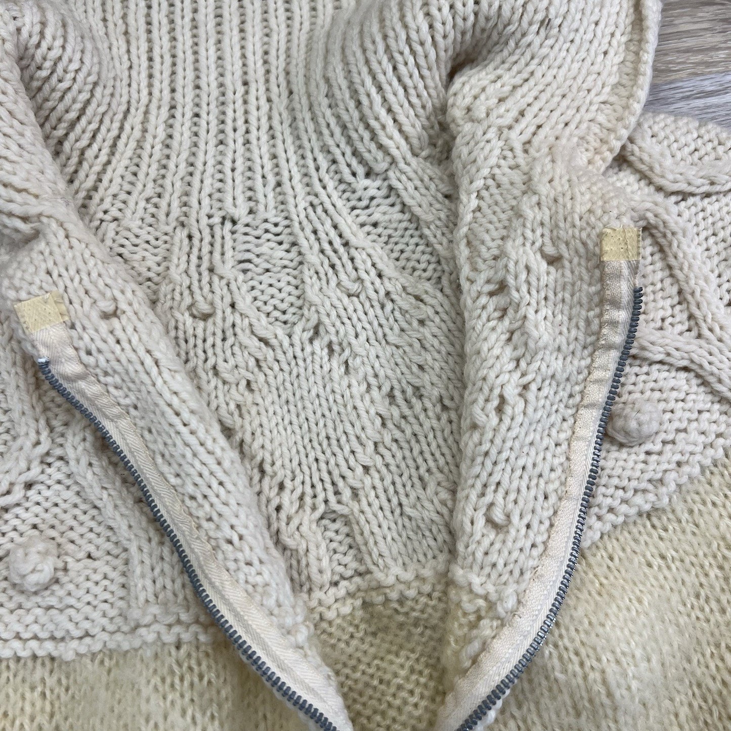 VTG Handmade Zip Up Sweater Women's Large Collar Size S/M Creamy Yellow - 1O648