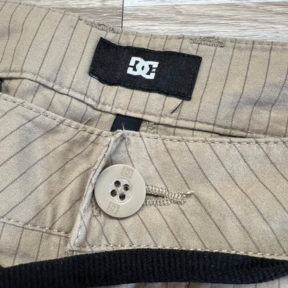 DC Shoe Co Pinstripe Chino Shorts Men’s Board Shorts Size 34 Shoestring - A100