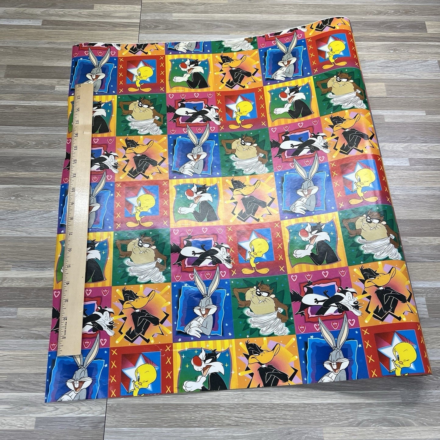 Vtg LOONEY TUNES Wrapping Paper Warner Bros Bugs Bunny Tweety Taz 1997 - D694