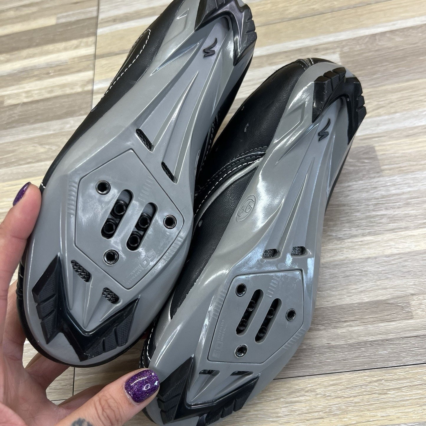 NWOT Specialized Spirita RD Women Cycling Shoes Size 7 Black Grey Clip On -8O645