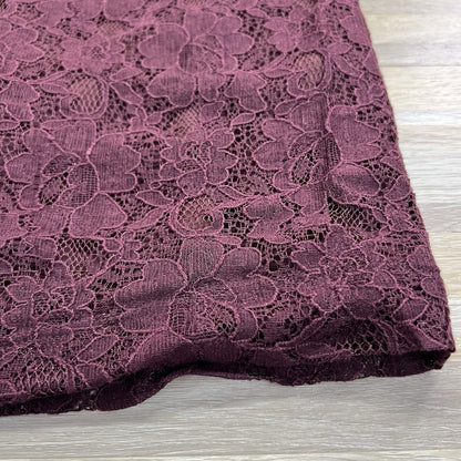 Banana Republic Pencil Skirt Maroon Lace Floral Size 6 - JN281