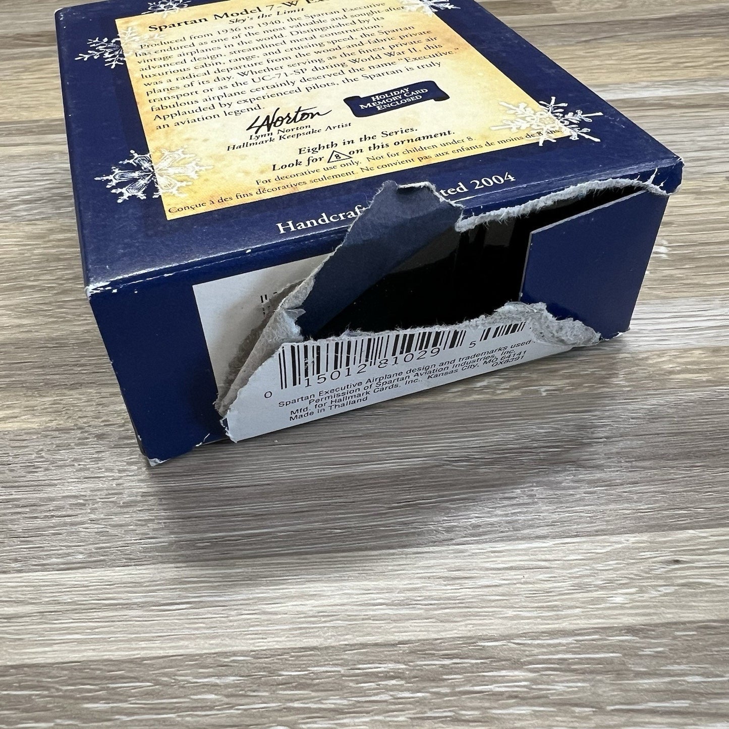 Hallmark 2004 Skys The Limit 8th Spartan Model 7-W Executive Ornament Plane-A119