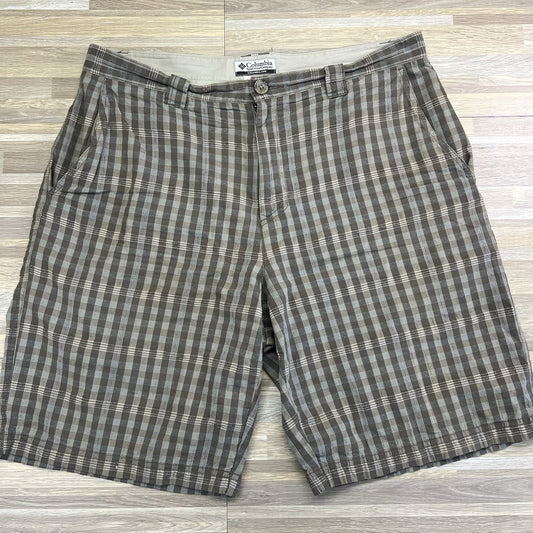 VTG Columbia Men’s Shorts Brown Plaid Chino Size 34 - JN321