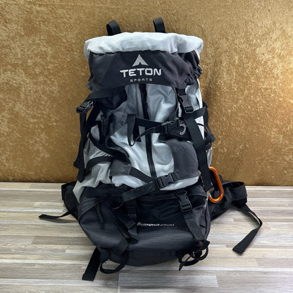 Teton Sports Summit 2800 Lightweight Hiking Daypack Padded - JN285